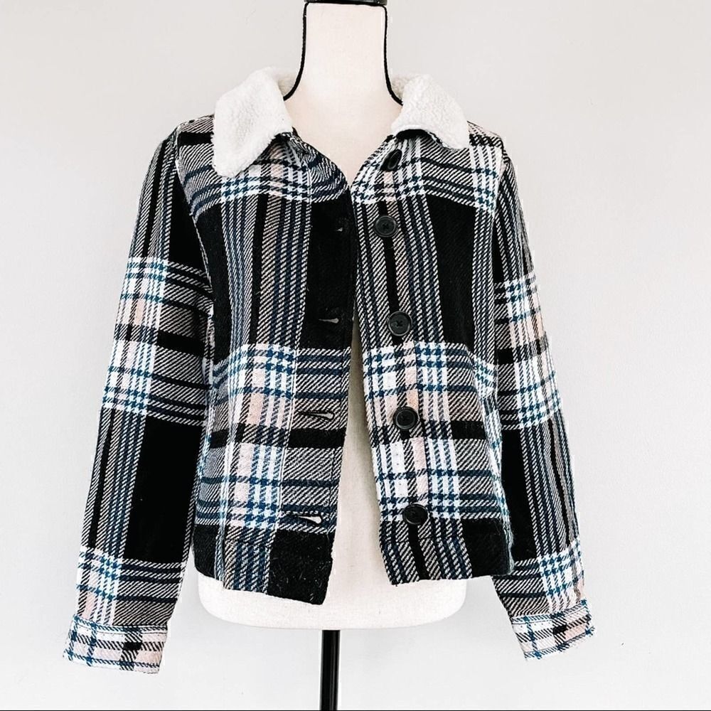 Susina Plaid Shacket   - Picture 3 of 11